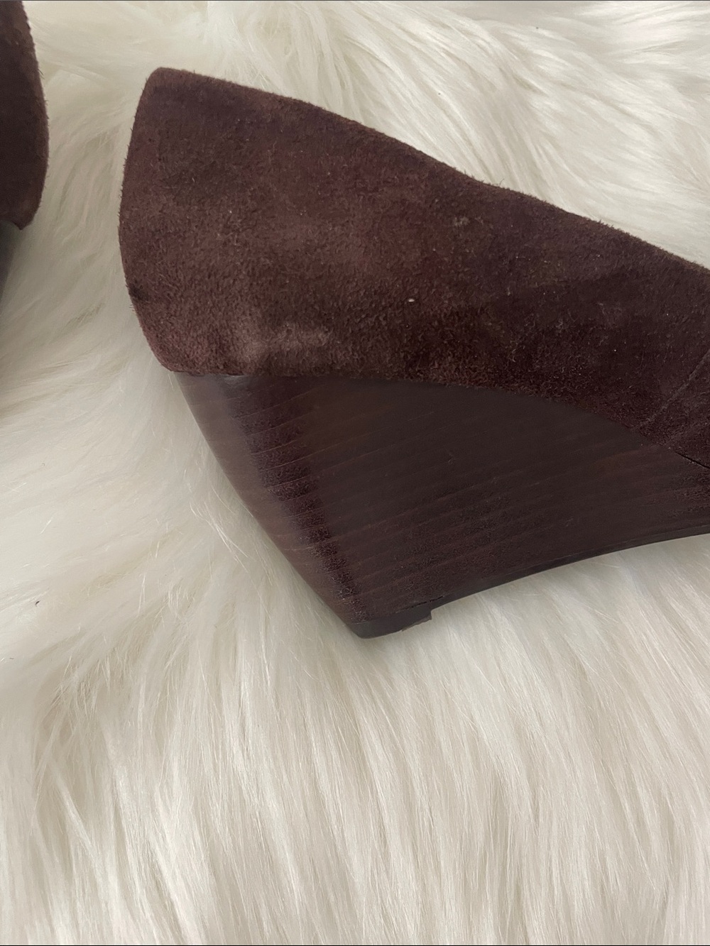 NWT - Le Chateu Brown Suede Wedge - Sz7 - Picture 5 of 7